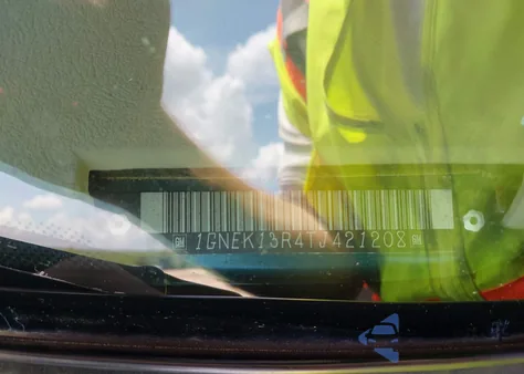 1996 Chevrolet Tahoe K1500 из США, поврежденный, VIN 1GNEK13R4TJ421208